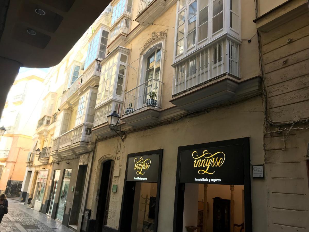 Precioso alojamiento con patio interior Cádiz Exterior foto